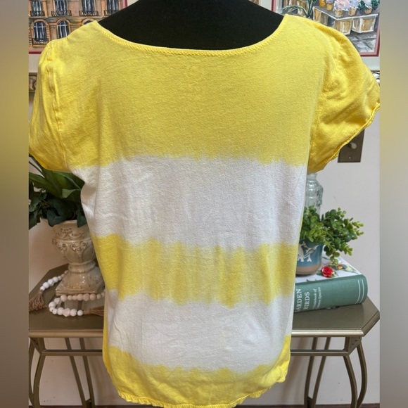 IZOD SPRING YELLOW & WHITE OMBRÉ STRIPED FLOWER ROSETTES CASUAL TOP SZ L - Picture 3 of 7